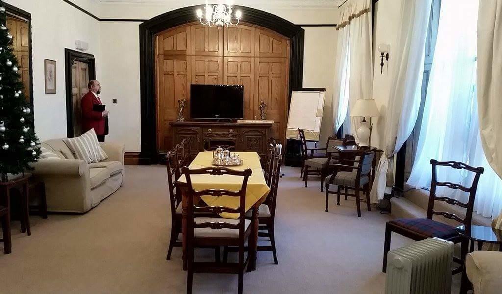 The Royal Hotel Tain Luaran gambar