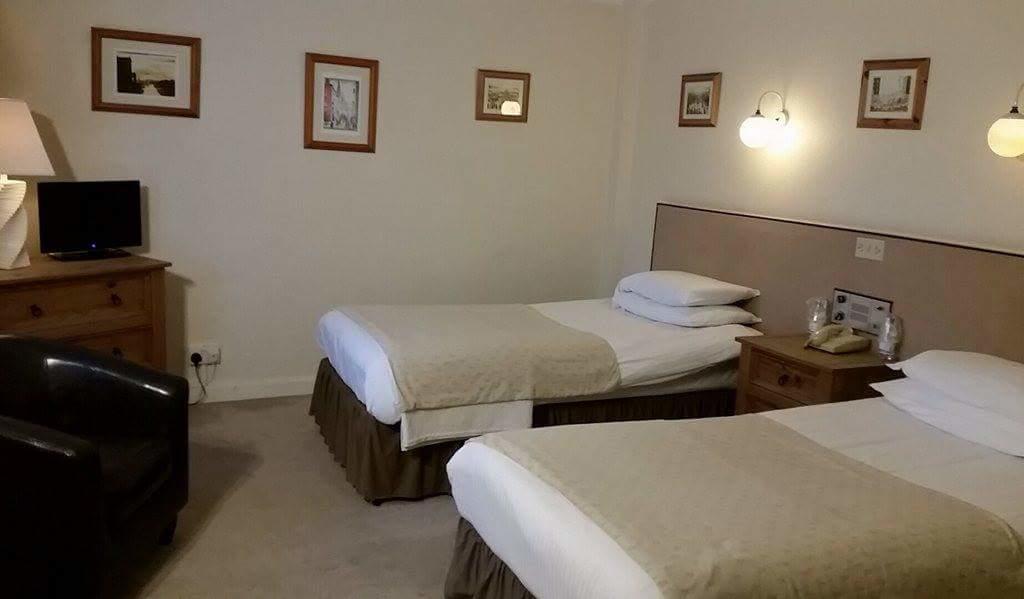 The Royal Hotel Tain Luaran gambar