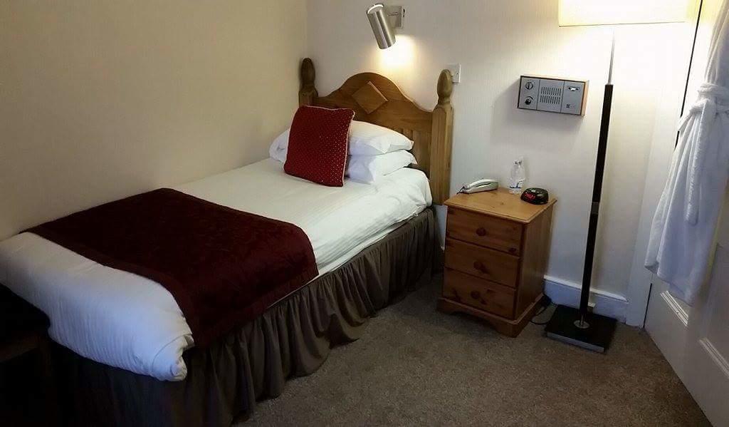 The Royal Hotel Tain Luaran gambar
