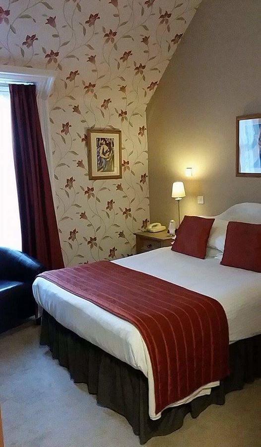 The Royal Hotel Tain Luaran gambar