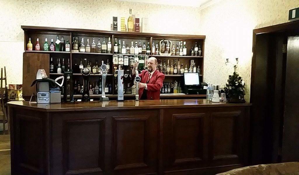 The Royal Hotel Tain Luaran gambar