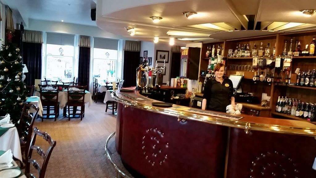 The Royal Hotel Tain Luaran gambar