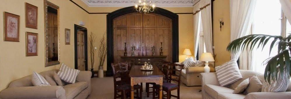 The Royal Hotel Tain Luaran gambar